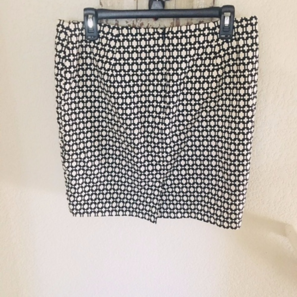 Mini Skirt - Picture 2 of 2